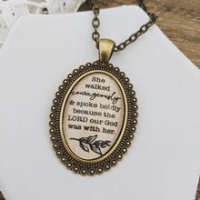 She walked courageously Necklace